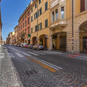 W/terrace 10 Min Walk From Piazza S.stefano Appartamento