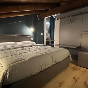  Apartment Dimora Santa Lucia